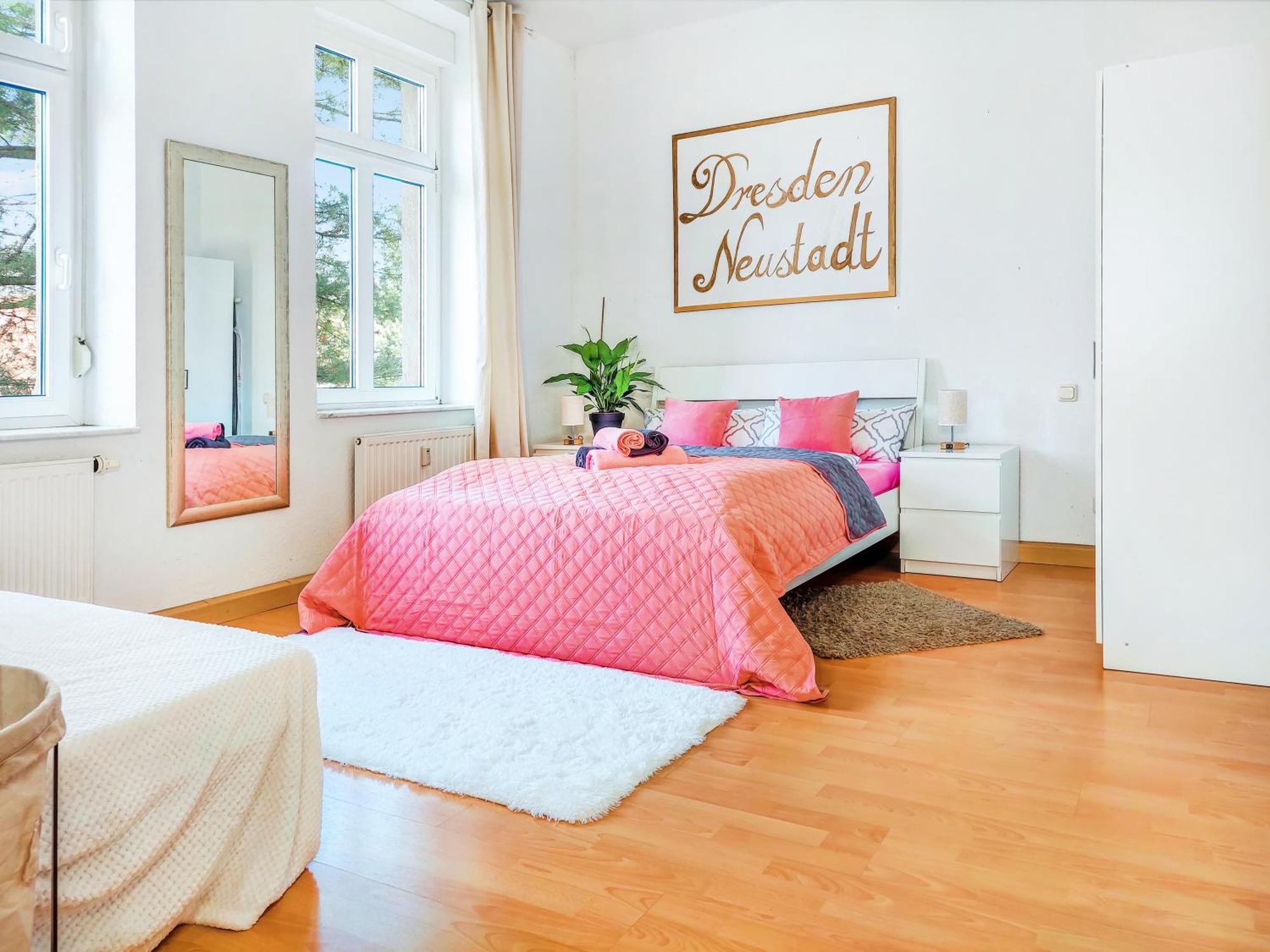 Bis 6 Personen - Helle, Ruhige Whg, 2 Baeder, Dd Neustadt, Top Lage Dresden Luaran gambar